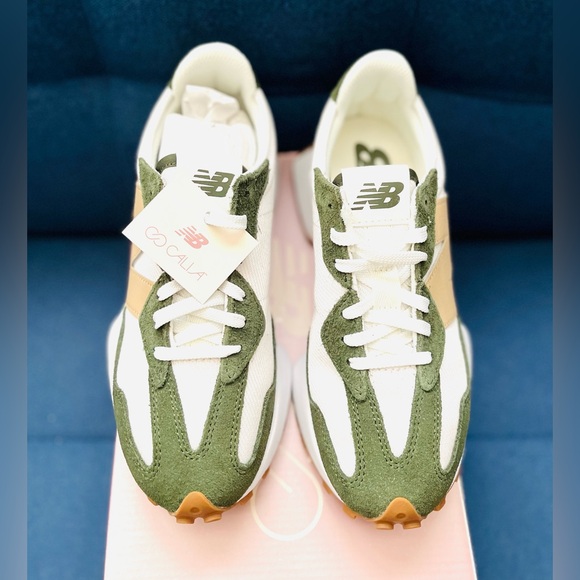 New Balance 327 RARE Womens Casual Sneakers Shoes White Green Tan size 6 - Picture 5 of 16